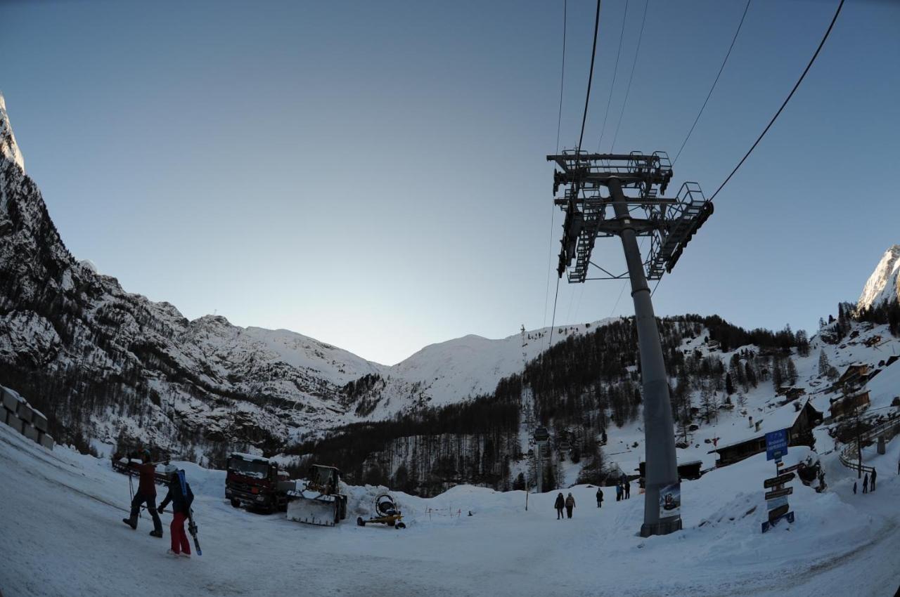 Emelie Zermatt 4**** Apartment Luaran gambar